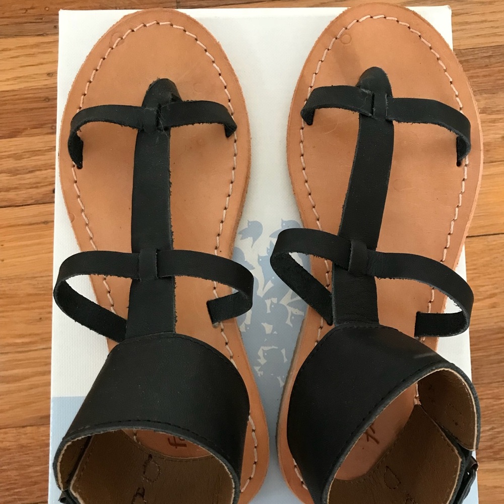 💥SOLD💥Free People Black Sandals (Size 6)